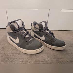 NIKE 5Y Gray and White High Top